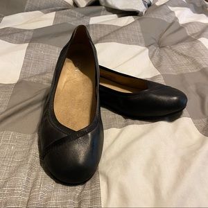 Vionic Carroll ballet flats size 8